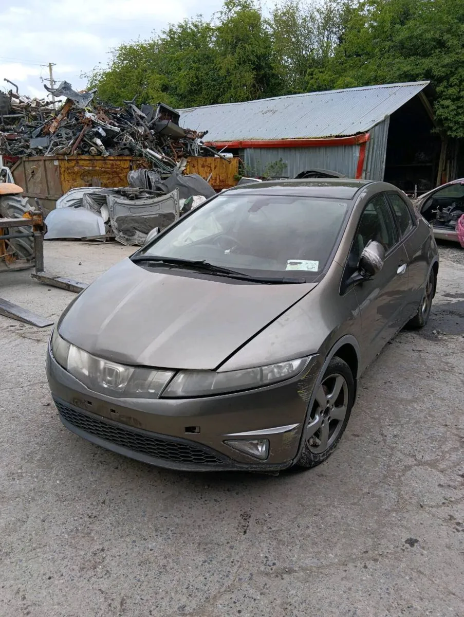 Breaking honda civic 2008 - Image 2
