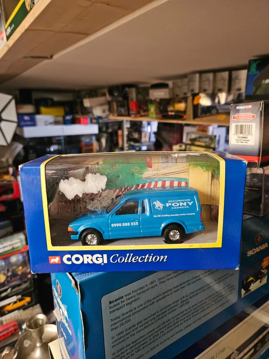 Corgi Ford Escort Van - Image 1