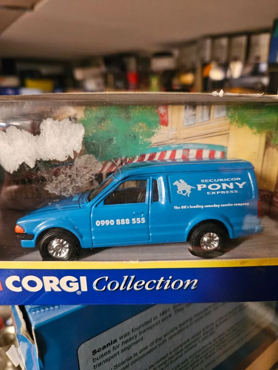 Corgi Ford Escort Van - Image 2