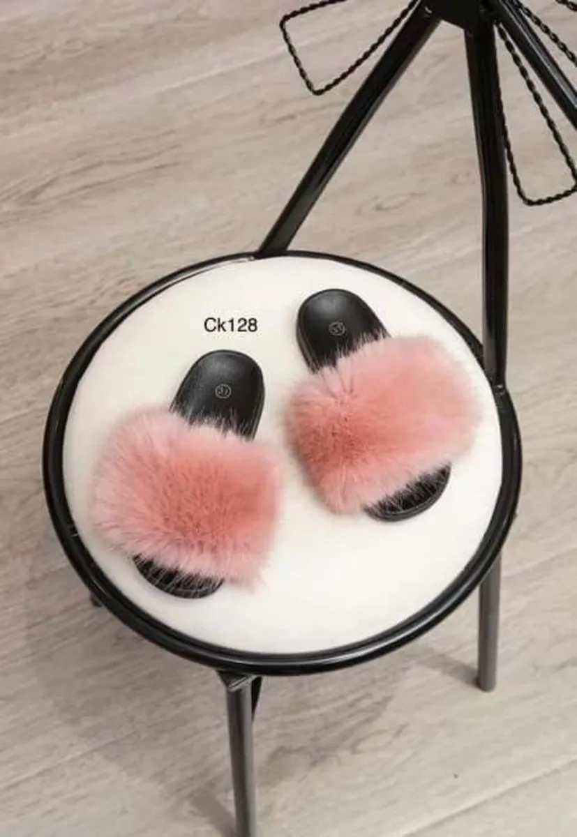 Fluffy fur slippers sizes 37-41 sizes 4-8 - Image 3