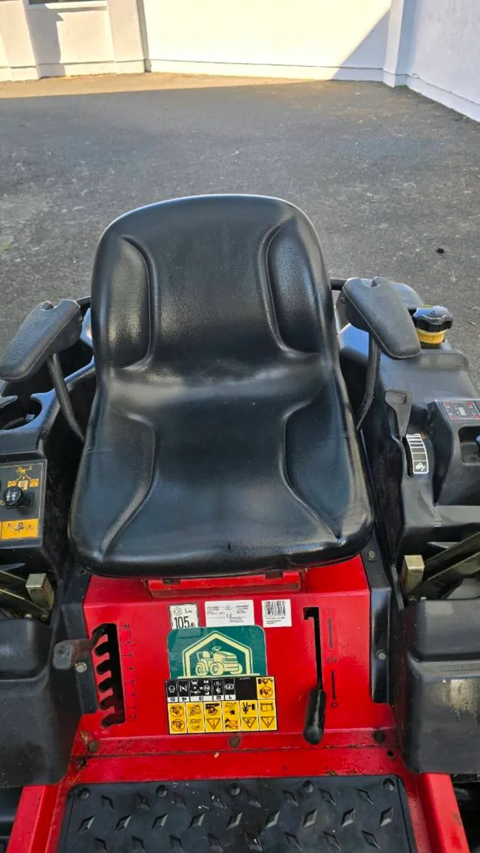 23hp Kawasaki Massey Ferguson Zero Turn - Image 4