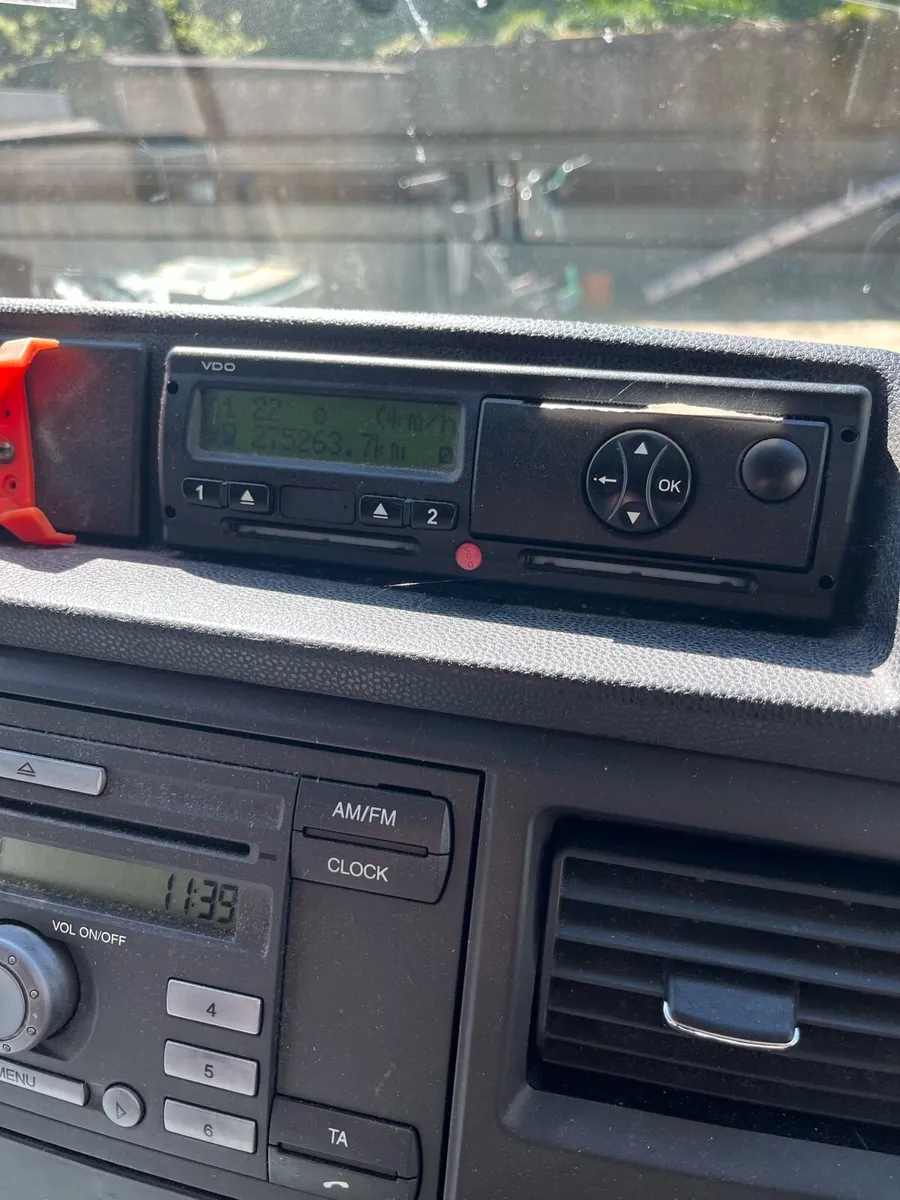 Ford Transit 16 Seater Minibus - Image 4