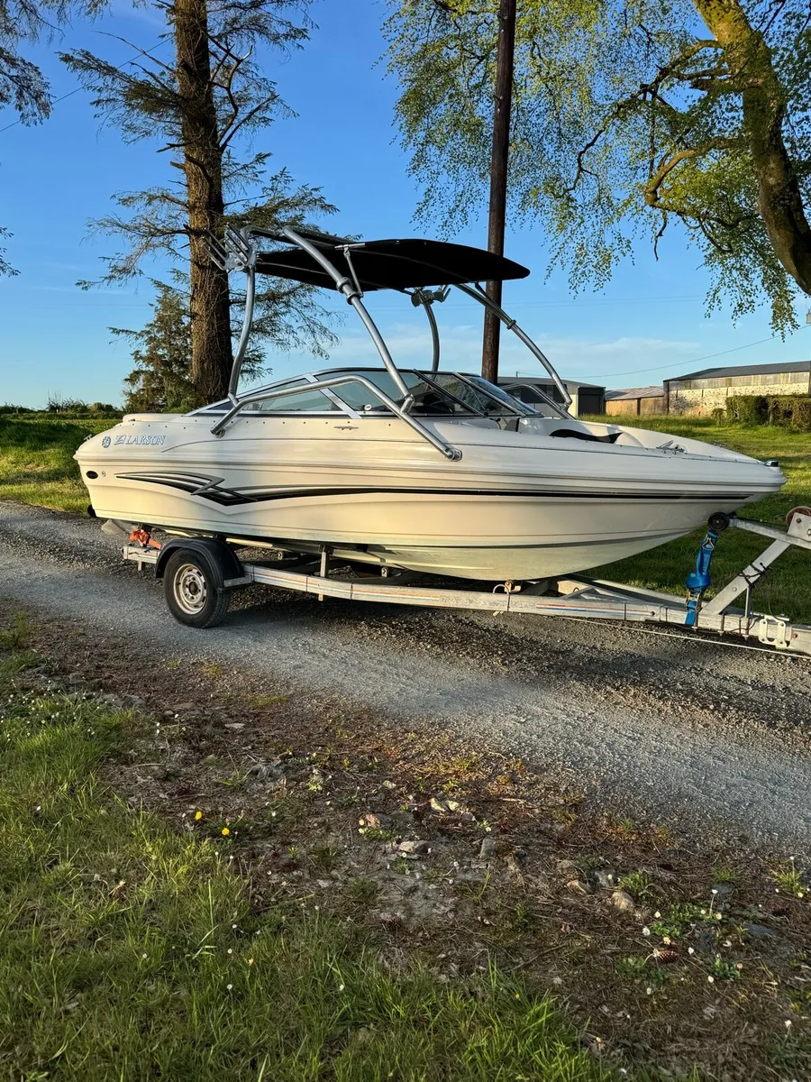 Larson 180 Sport Bowrider - Image 1