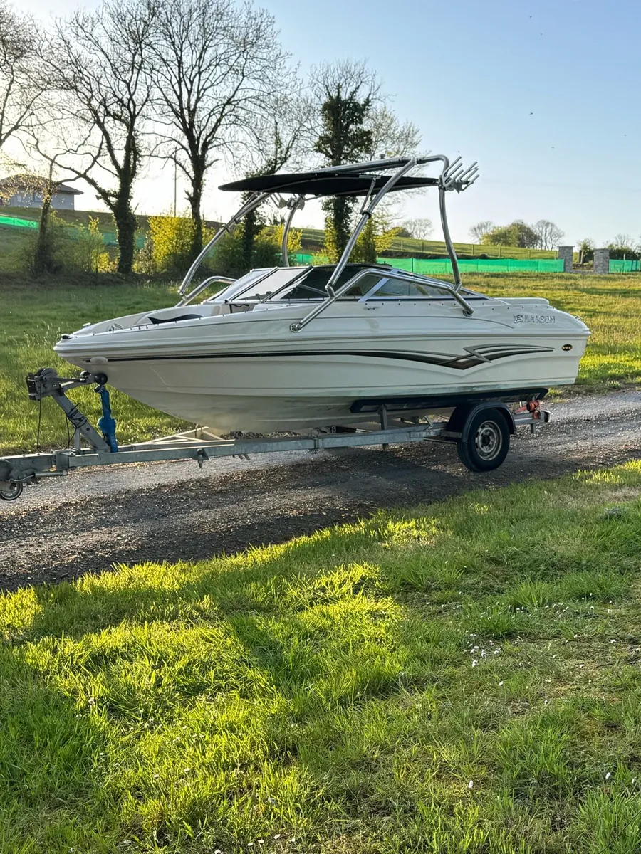 Larson 180 Sport Bowrider - Image 2