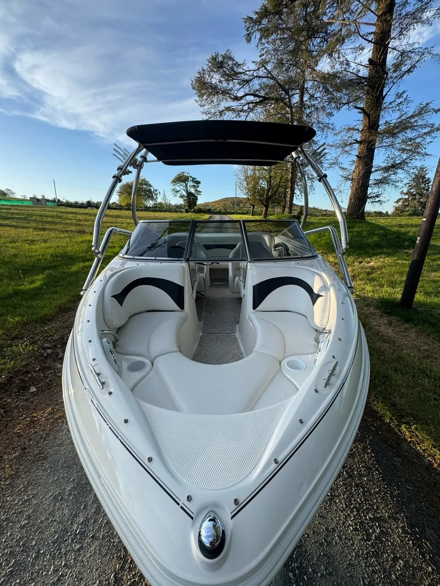 Larson 180 Sport Bowrider - Image 3