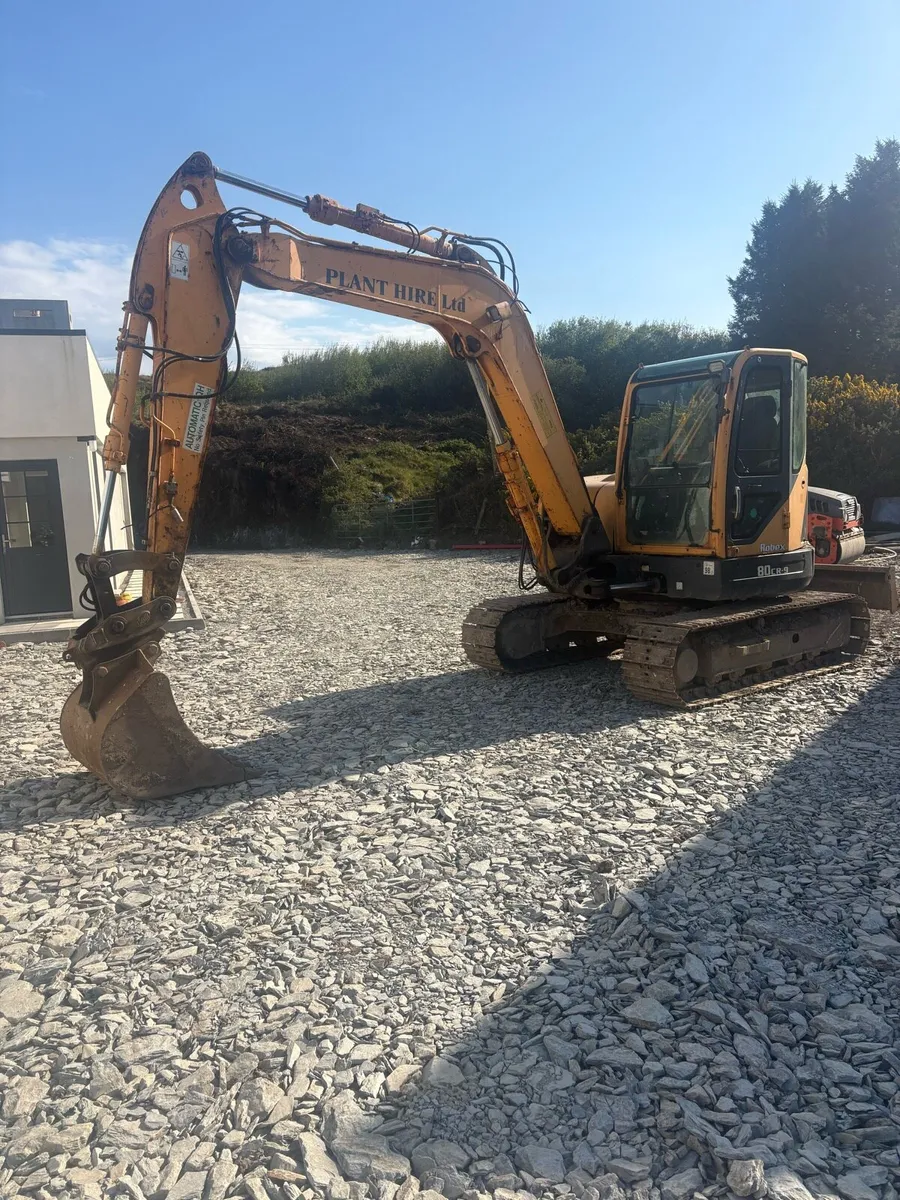 8 tonne digger - Image 2