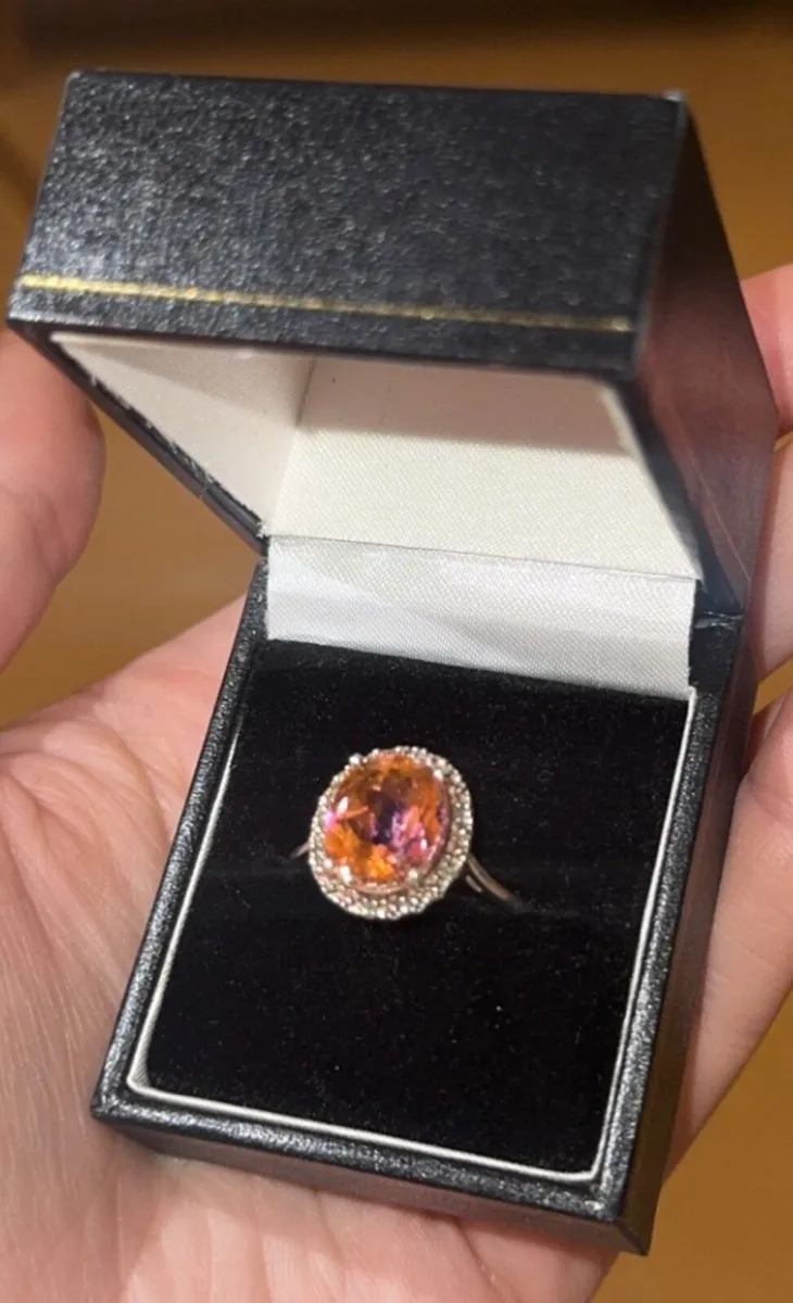 Genuine topaz stamped silver ring - Image 1
