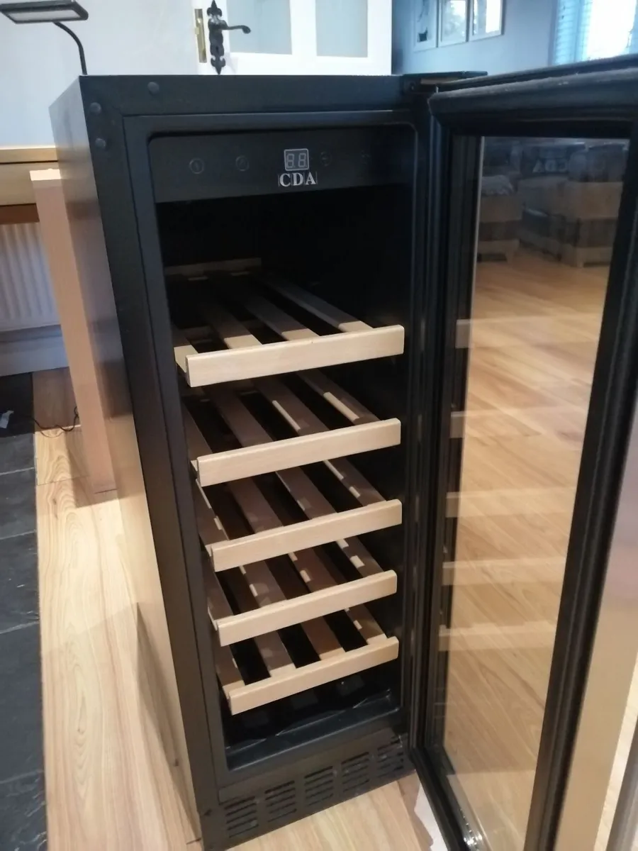 Wine fridge - Image 1