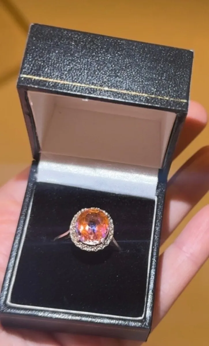 Genuine topaz stamped silver ring - Image 4
