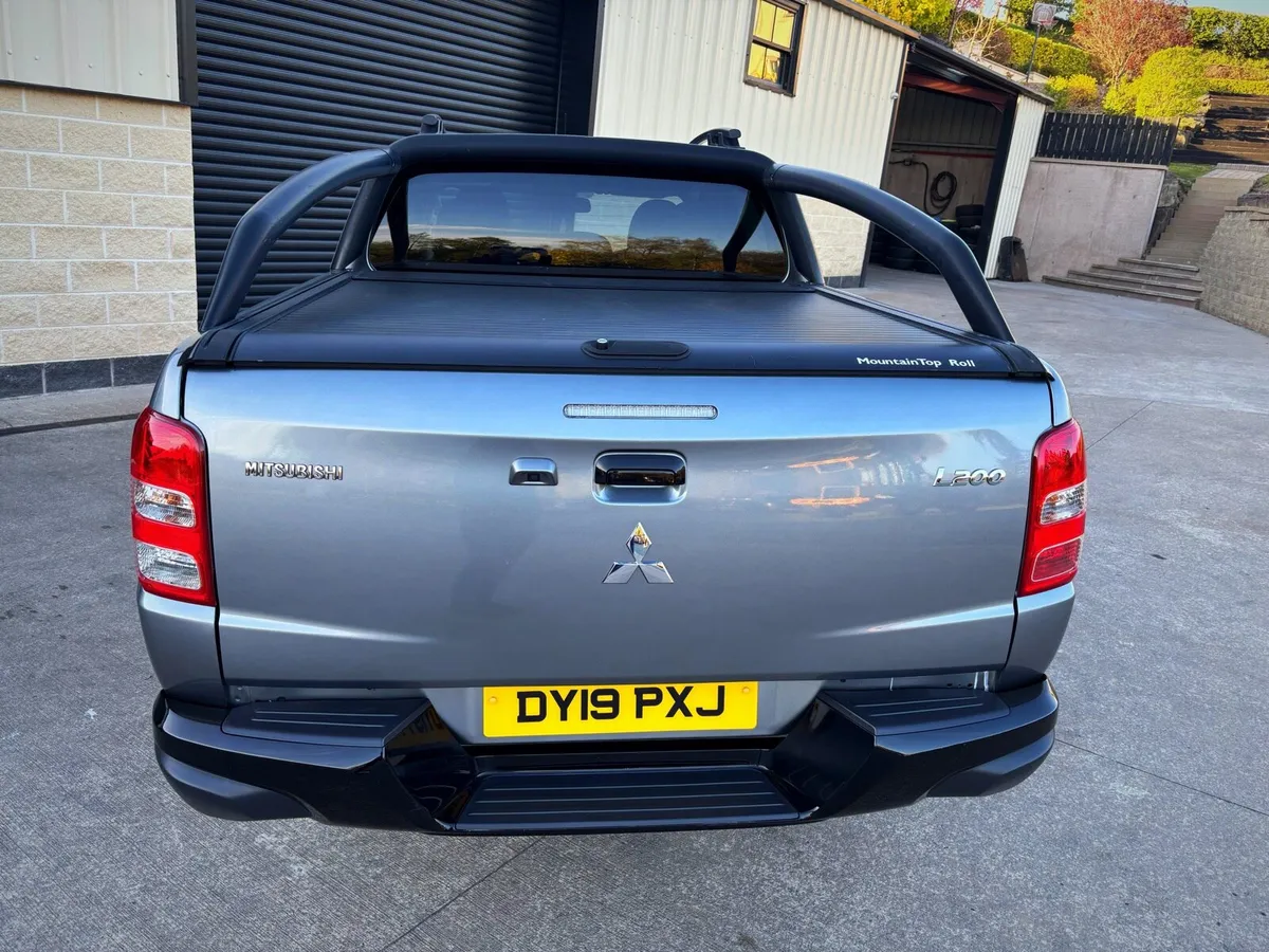 2019 MITSUBISHI L200 2.5 DID BARBARIAN BLACK EDT A - Image 4