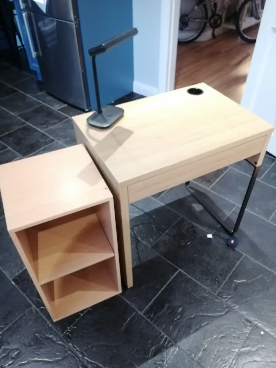 Study desk - Image 3