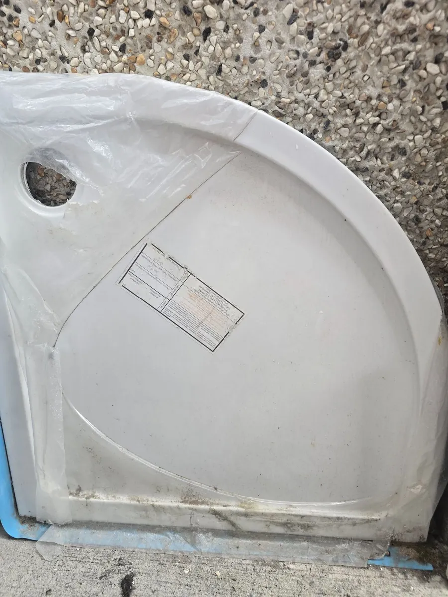 Merlyn shower doors and base 800mm - Image 2