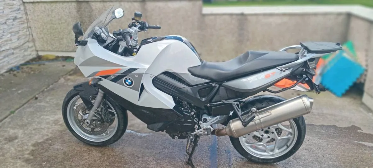 BMW ST800 - Image 1