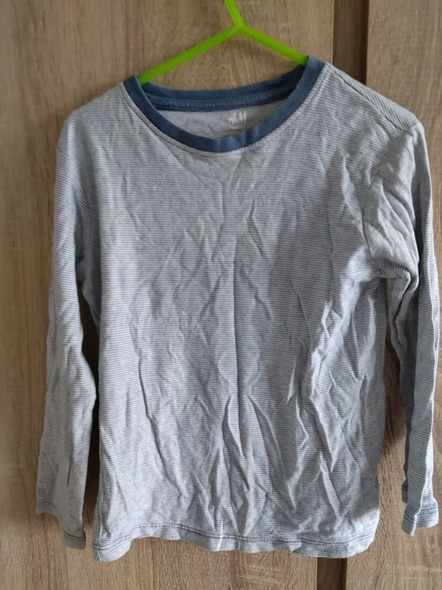 4/5 years old tops - Image 2