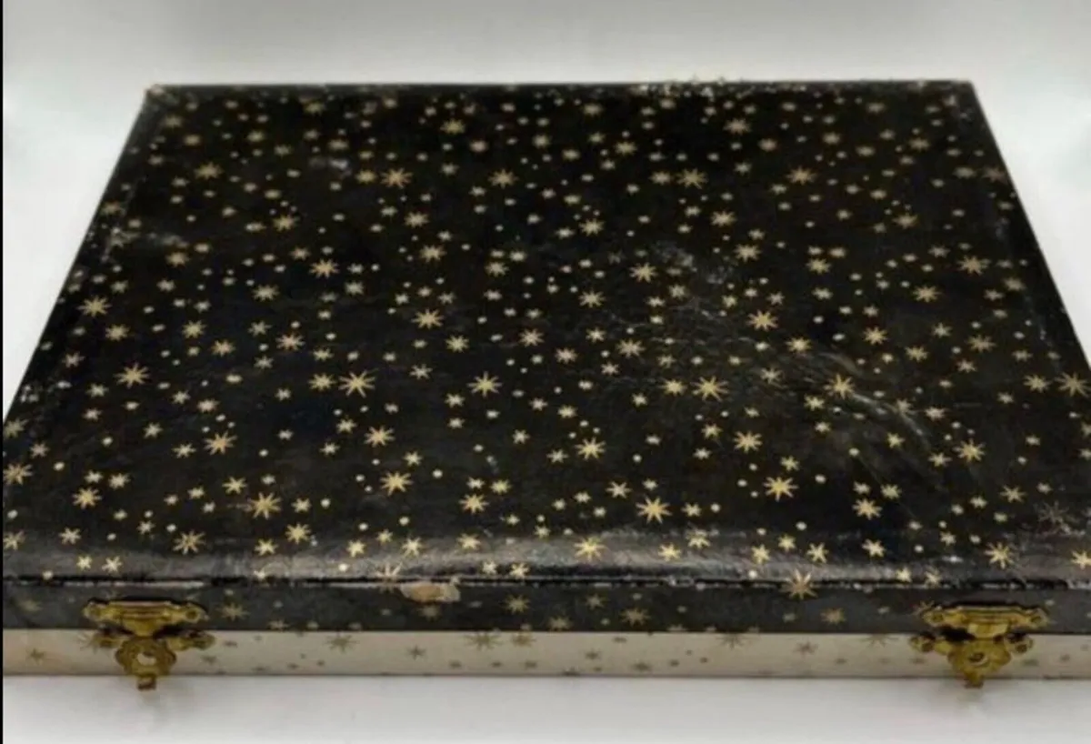 Set of  Irish made vintage Silver plated spoons - Image 3