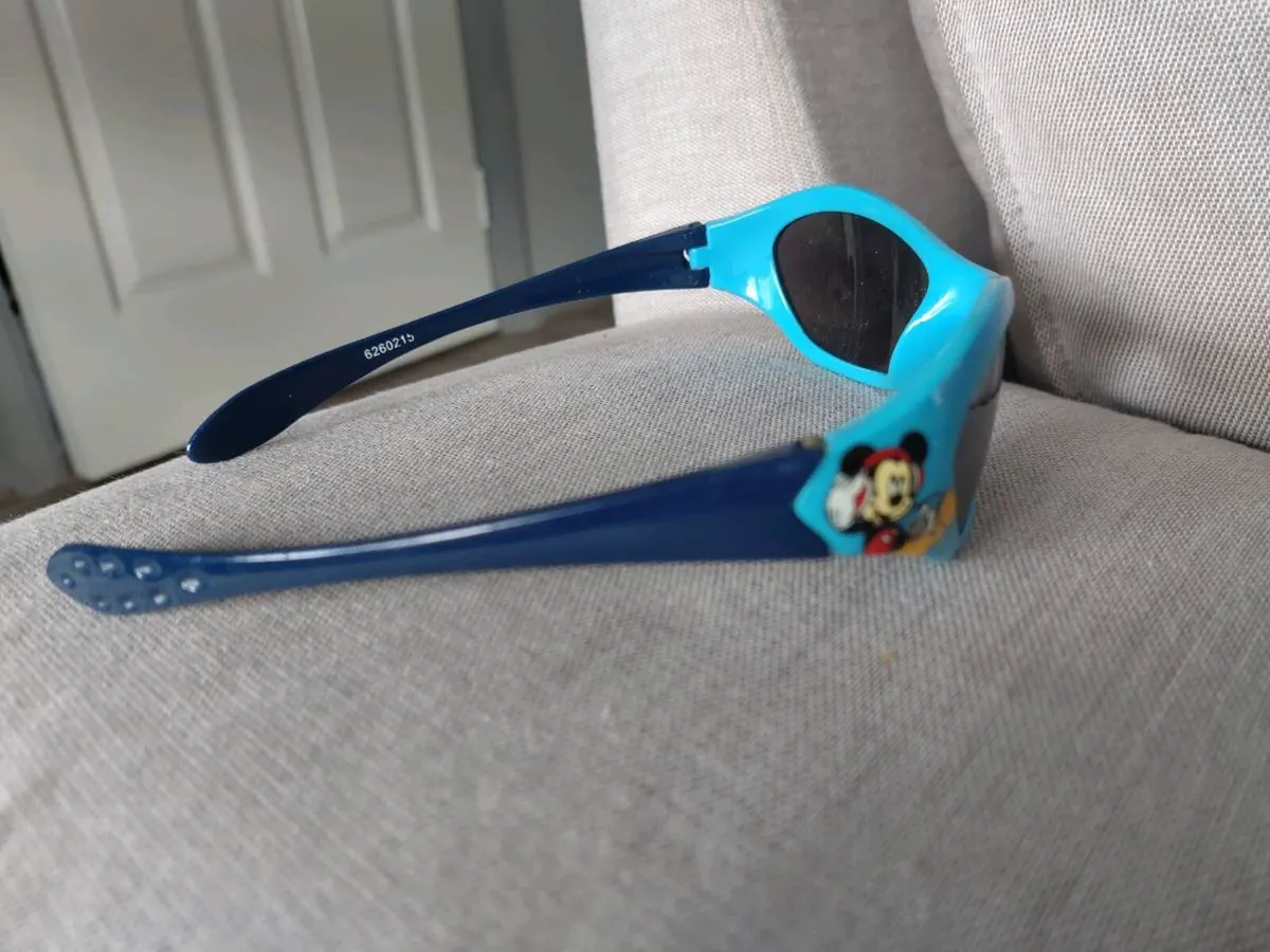 Mickey mouse kids sunglasses - Image 2