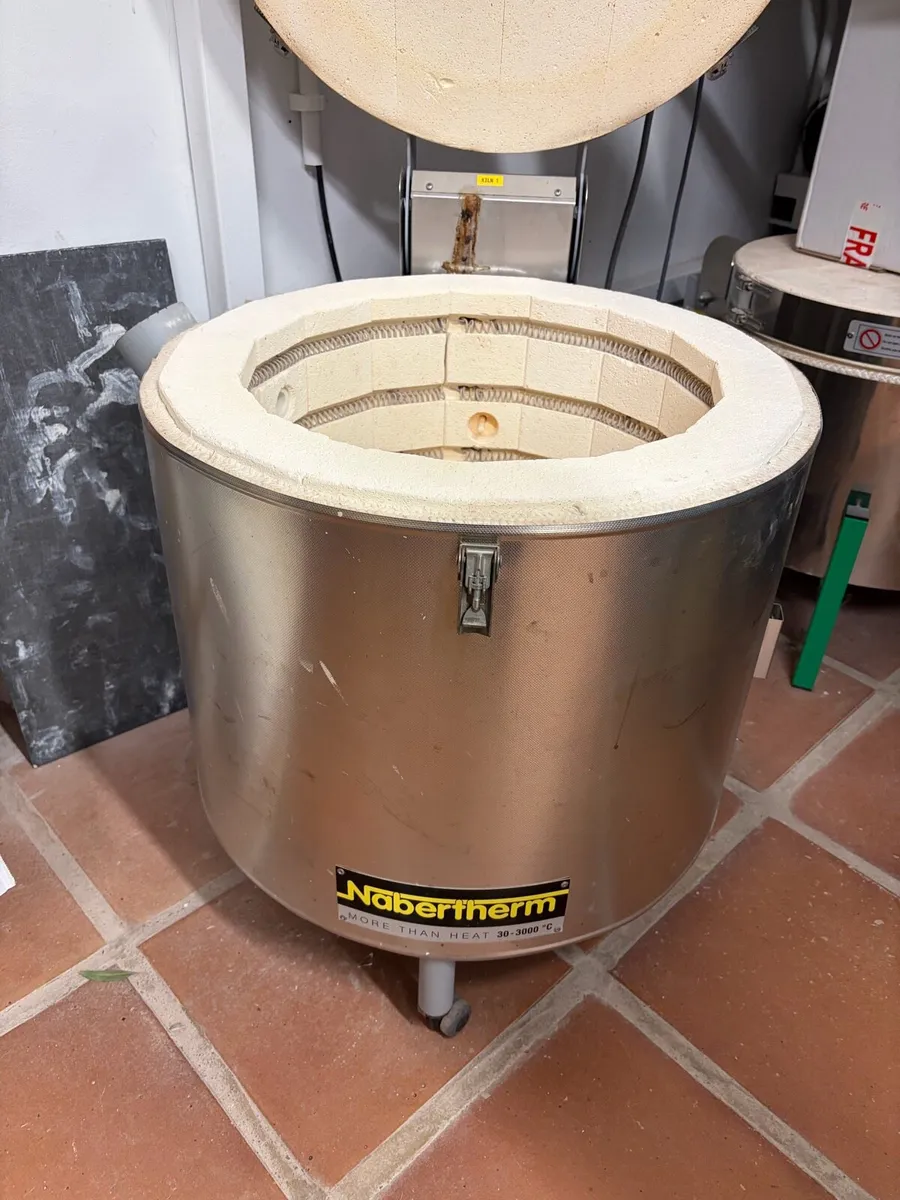 Pottery Kiln - Image 1