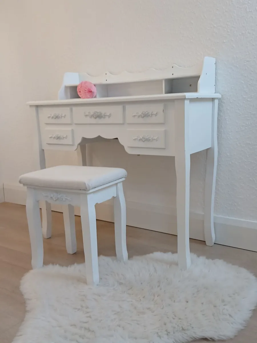 Dressing table and chair - Image 4