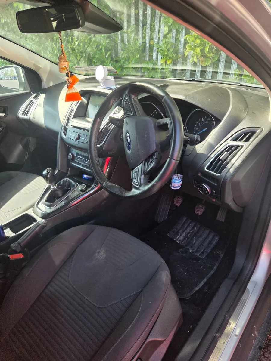 Car - Image 4