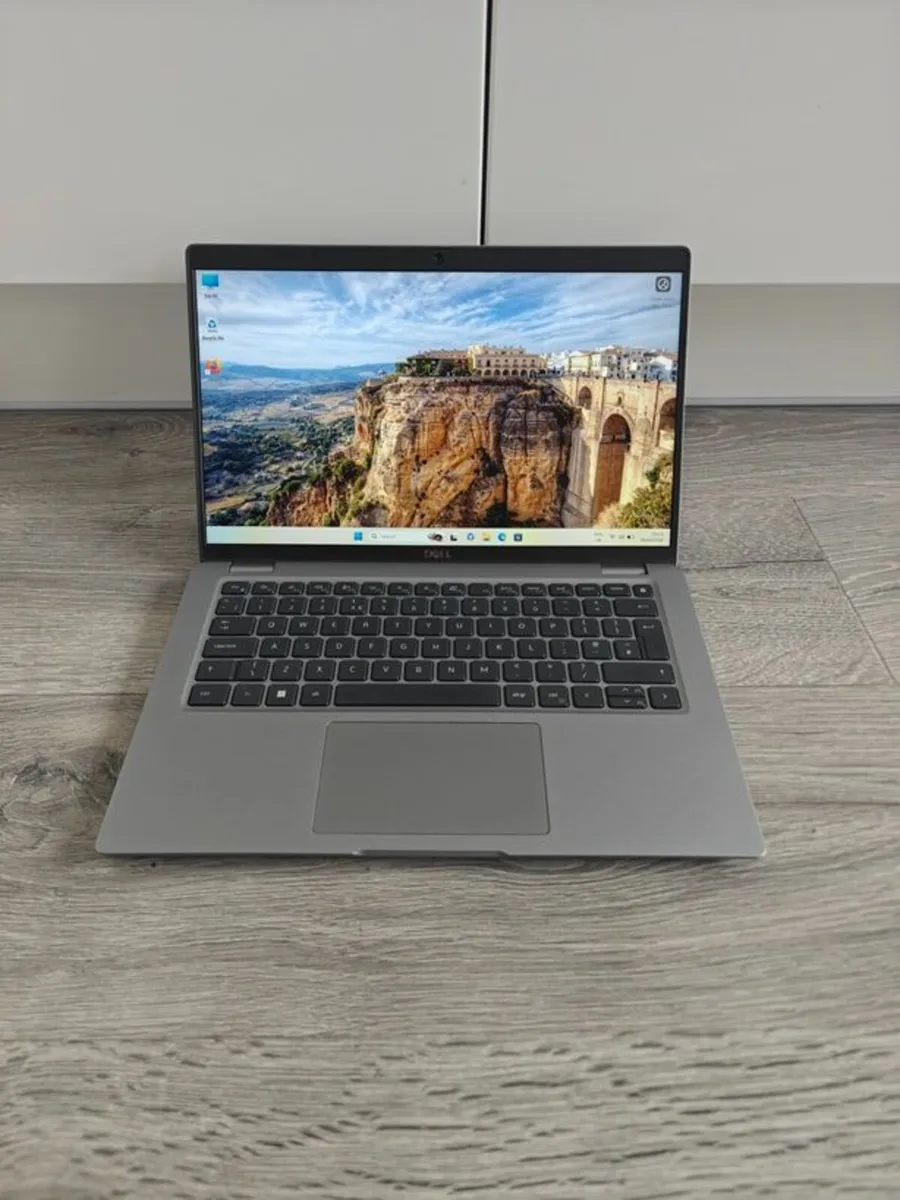 Dell Latitude 5440 Laptop | i5 (12th gen) | 16GB | - Image 1