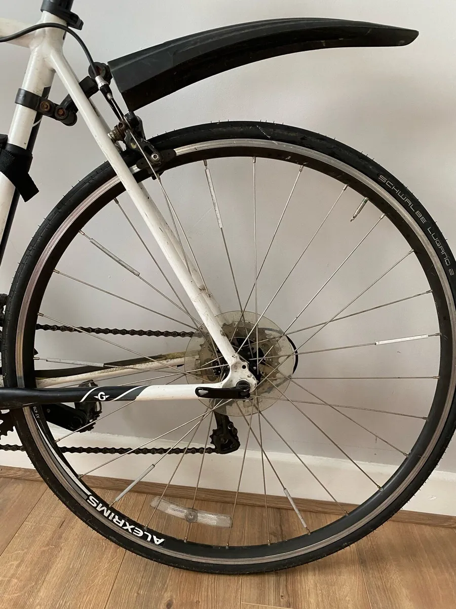 Genesis Medium Adult Road Bike - Image 3