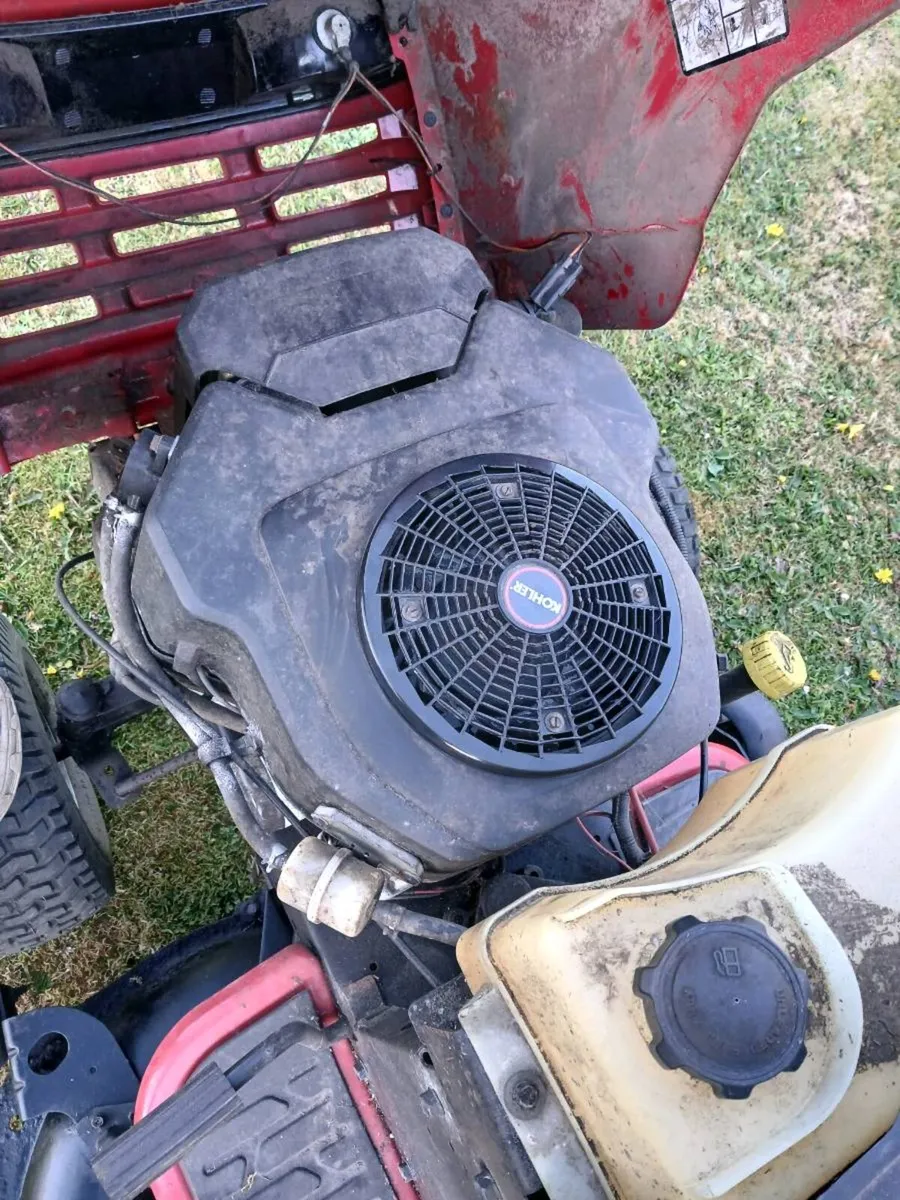 Jonsered twin cylinder engine, hydrostatic - Image 4