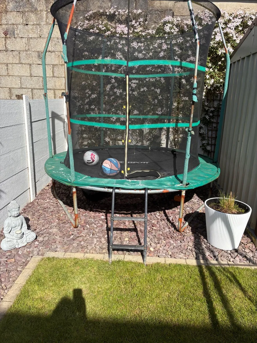 Free trampoline