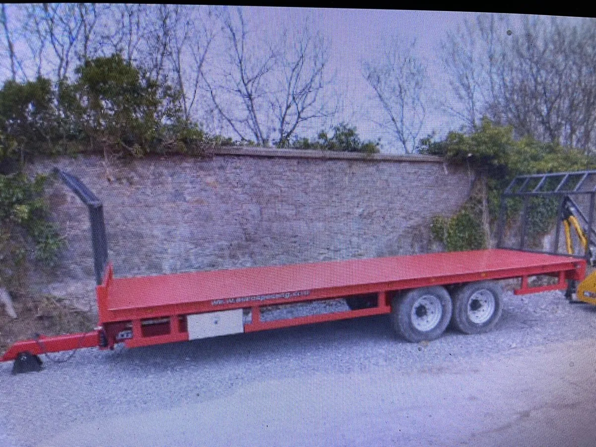 Bale trailer - Image 1