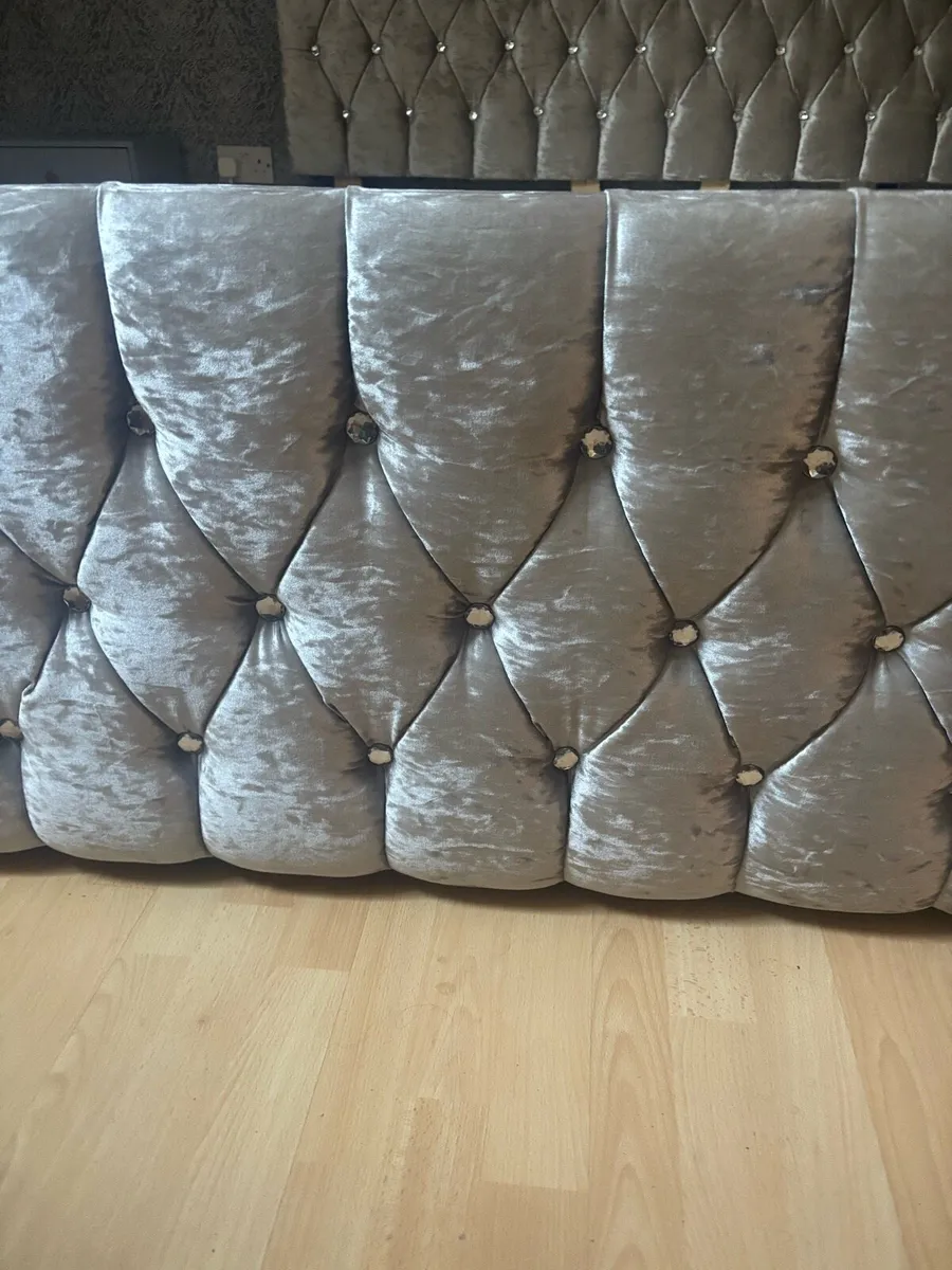 Silver super king bed frame - Image 4