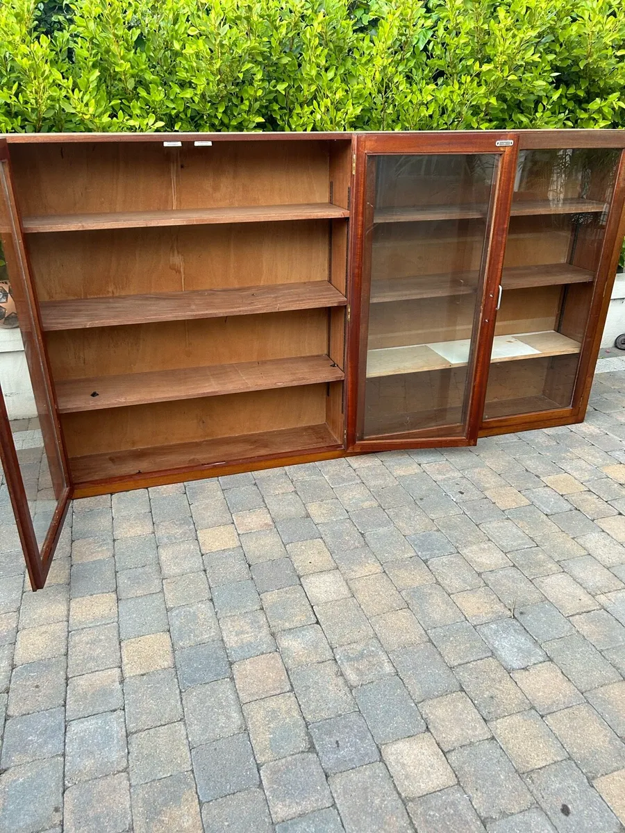 Antique shop cabinet 7ft 10 inches long - Image 4