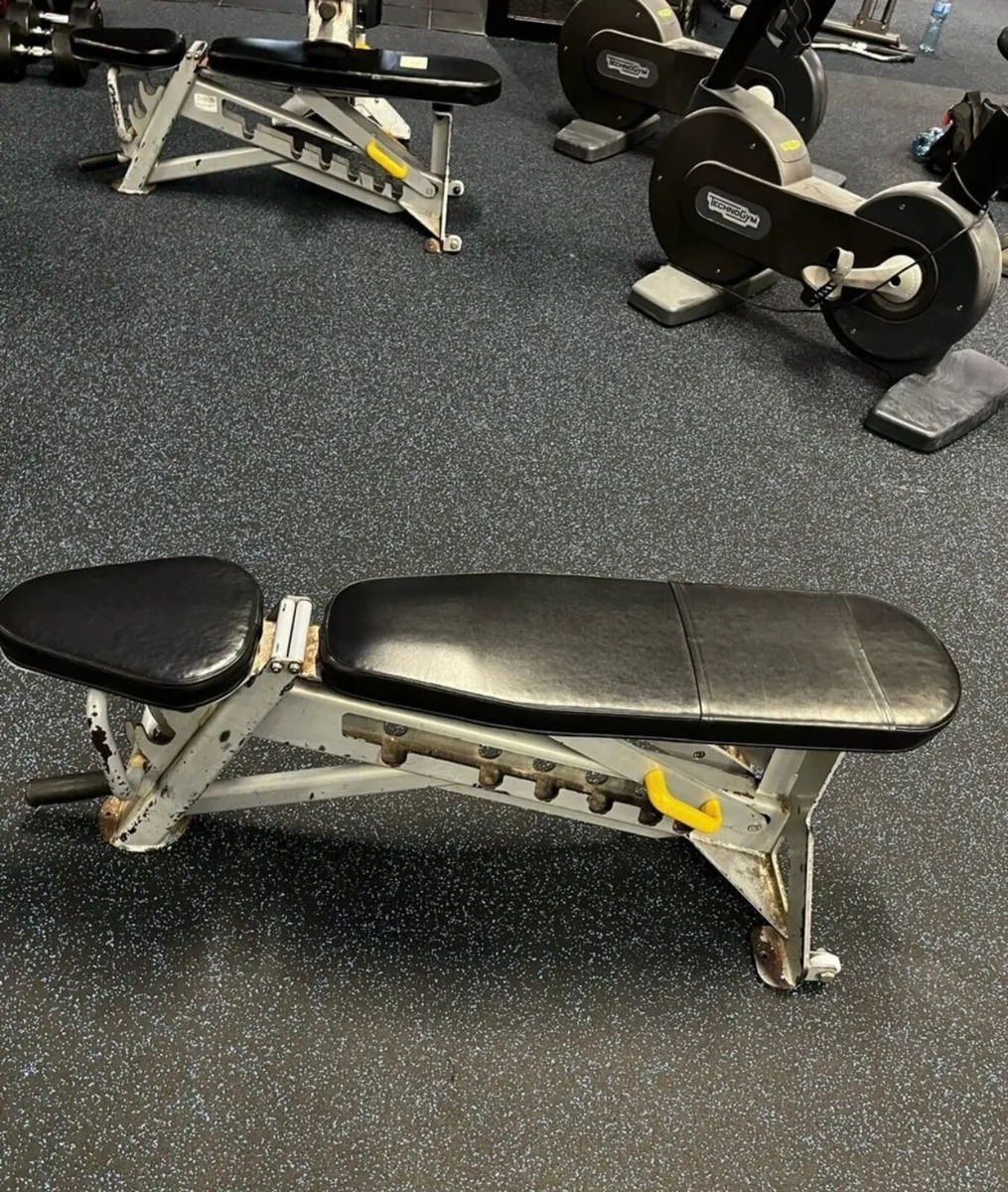 Indigo fitness power rack & matching bench - Image 2