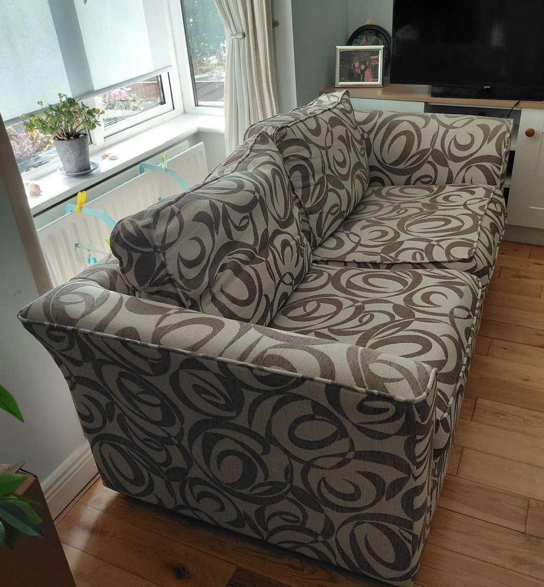 Couch - Image 4
