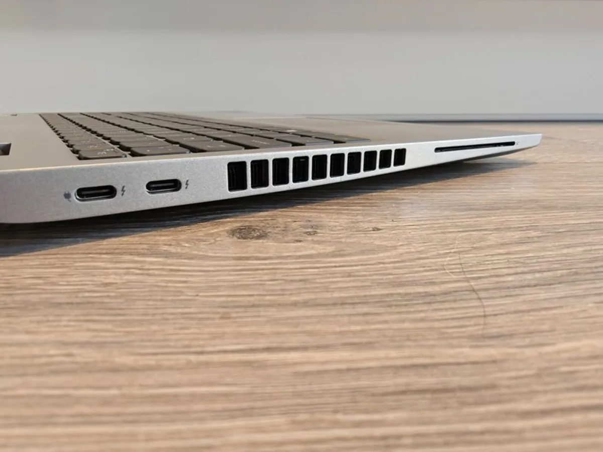 Dell Latitude 5520 Laptop | i5 (11th gen) | 16 GB - Image 2