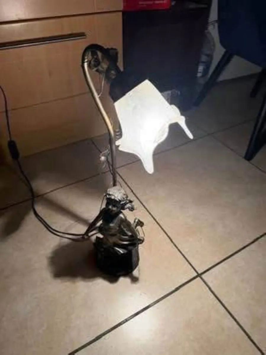 Bronze lamp - Image 1