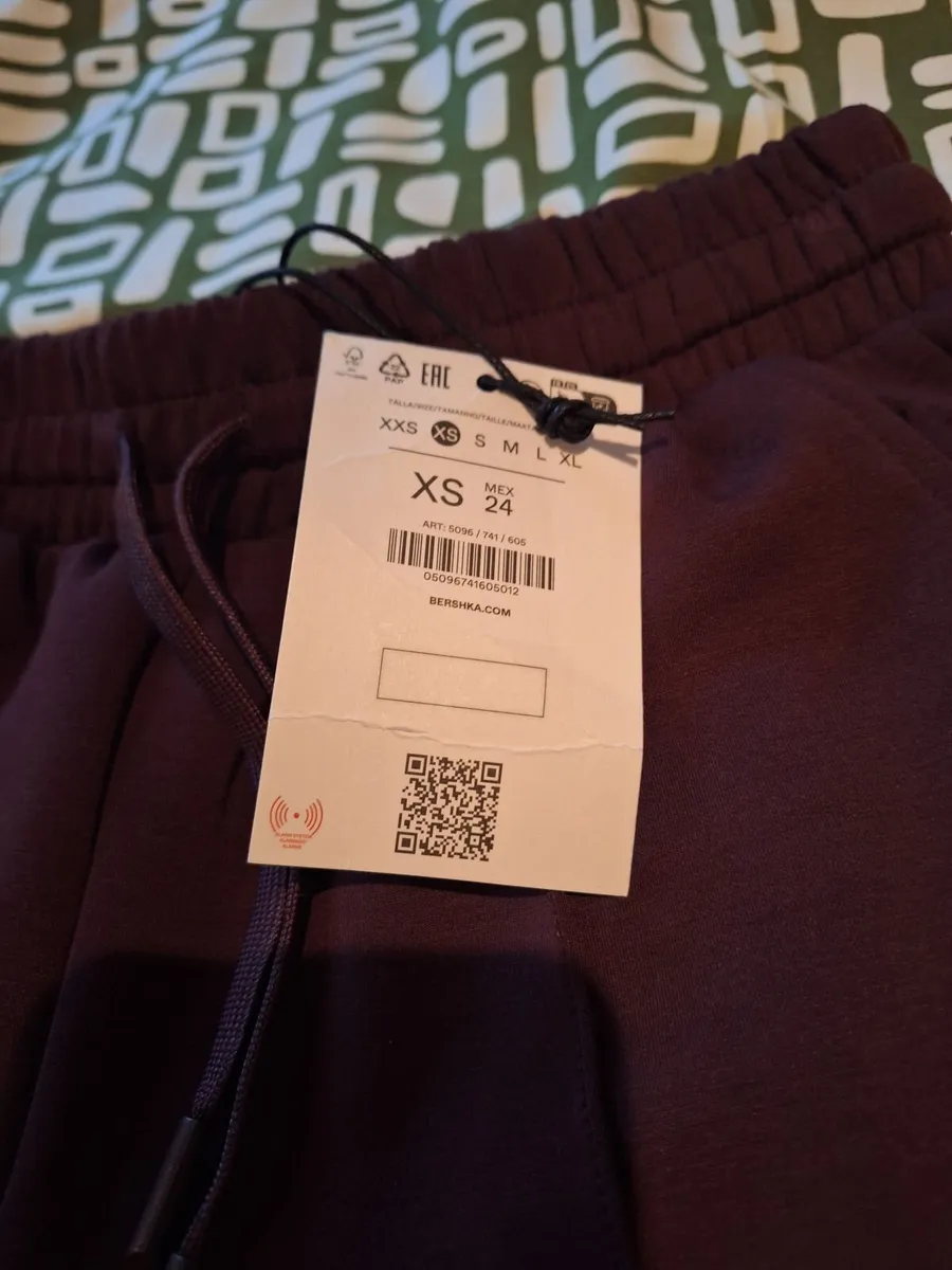 NEW WITH TAGS Bershka wide leg joggers size XS - Image 2