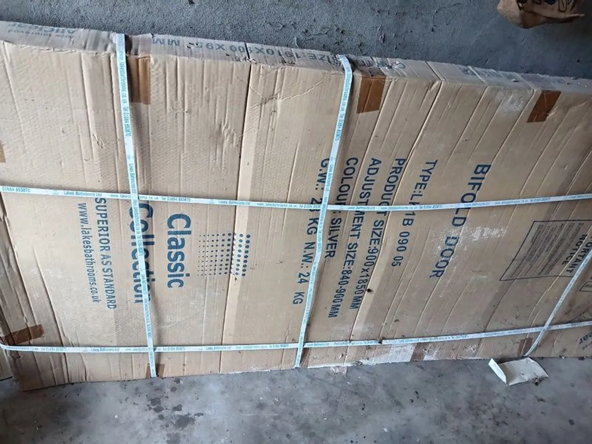 Silver Bi fold shower door - Image 1