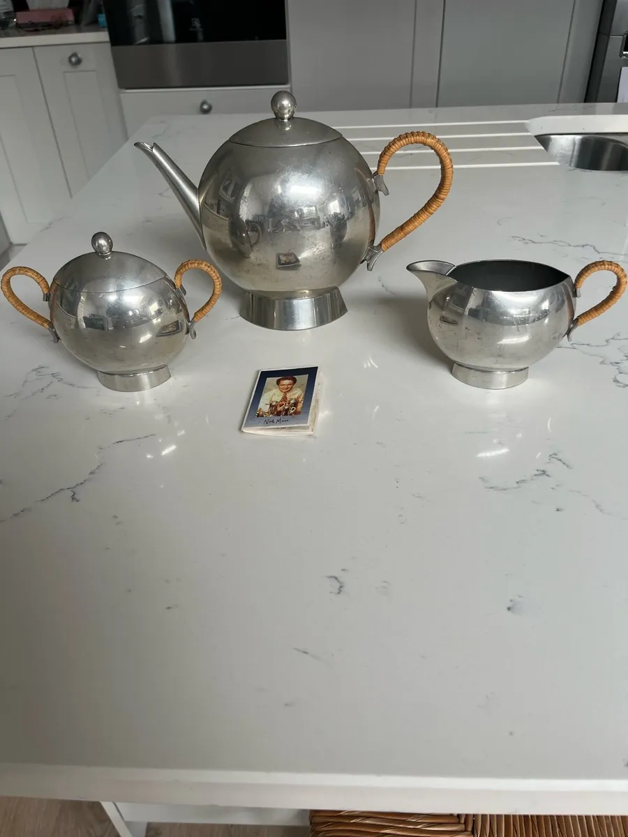 Pewter three piece tea set - Image 2