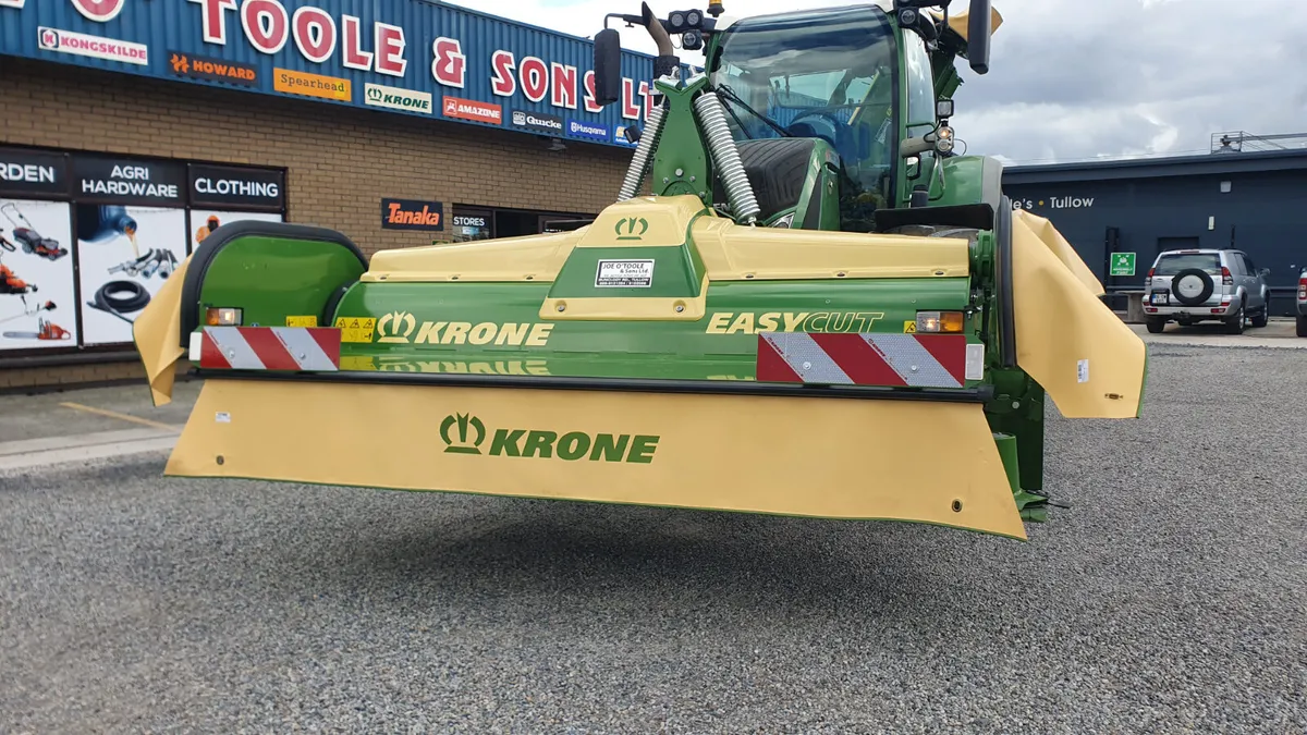 Krone Front Mounted Mower - Image 2