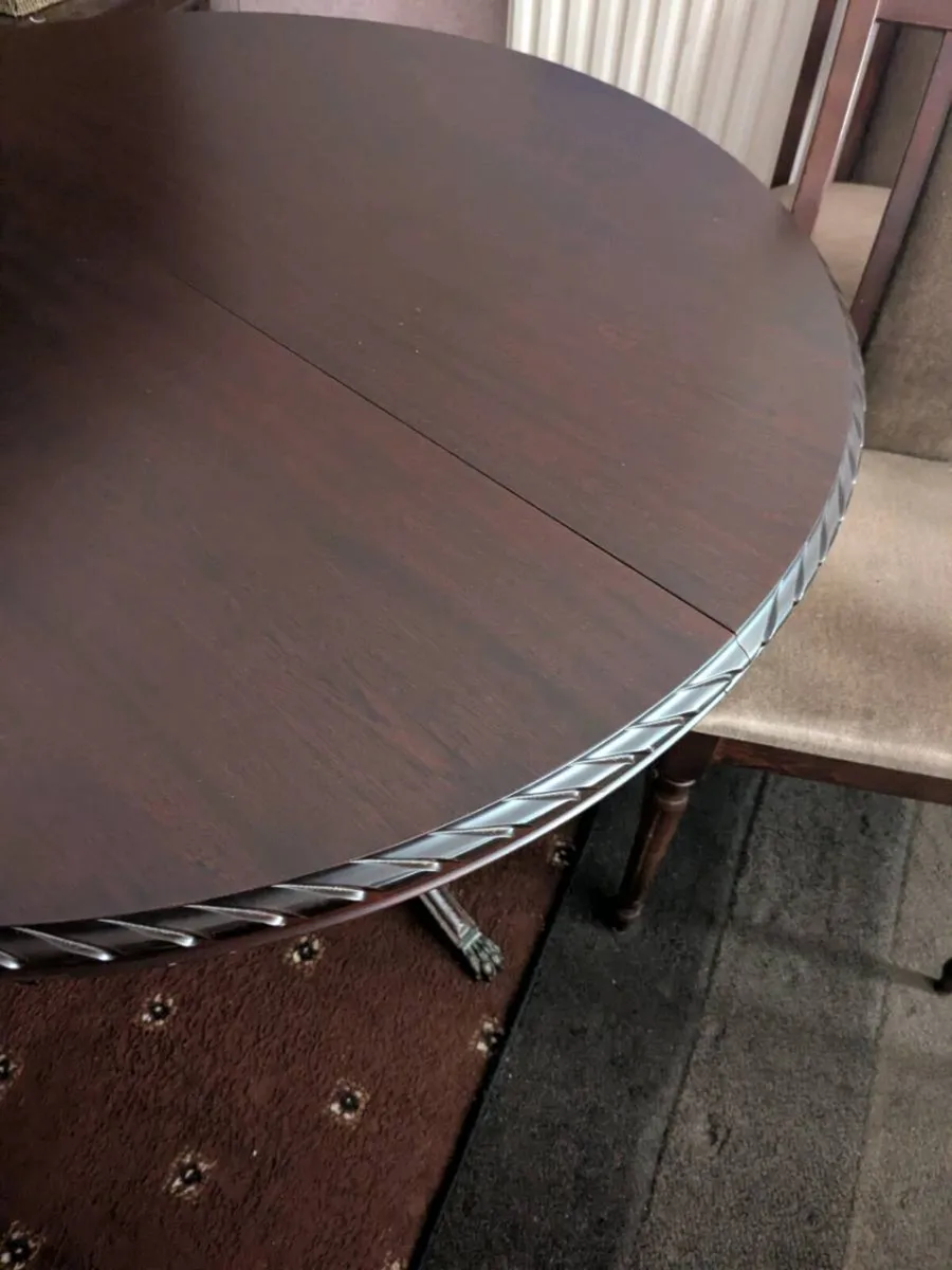 Extendable Round Table & 4 Chairs - Image 1