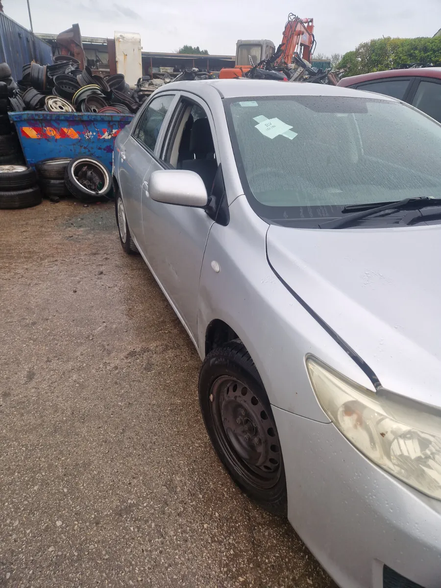 10 Corolla 1.4 d4d 6 speed for breaking - Image 3