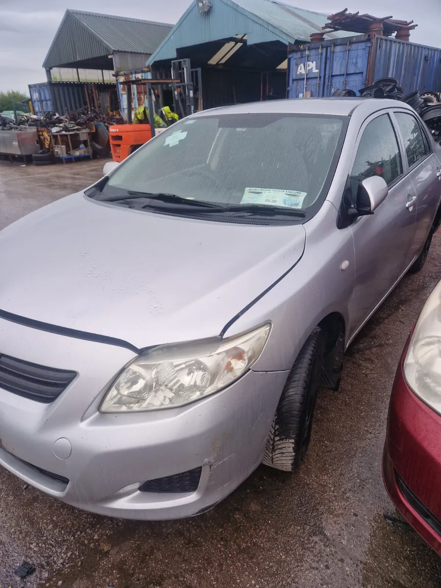 10 Corolla 1.4 d4d 6 speed for breaking - Image 2