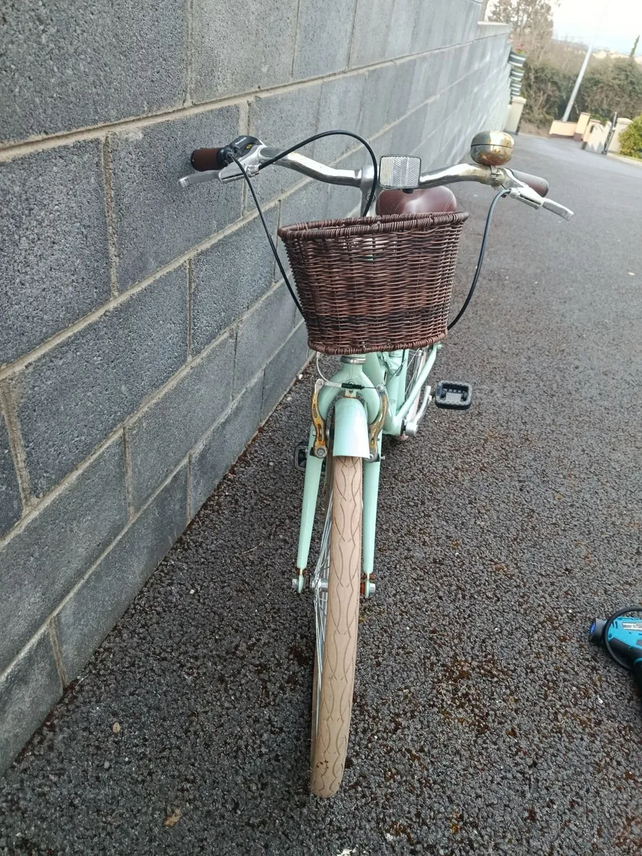 Childs bicycle - Image 1