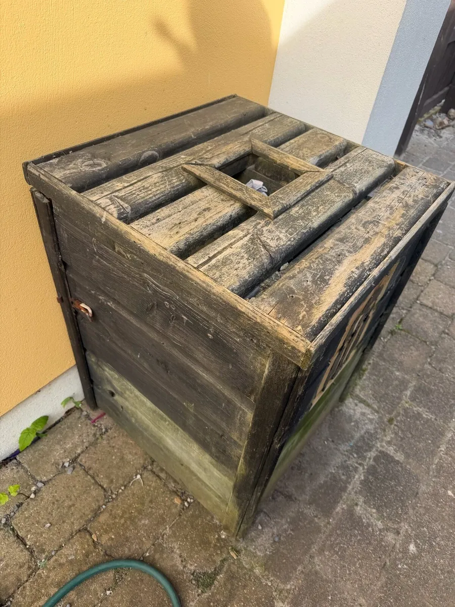 Outdoor bin - Image 2