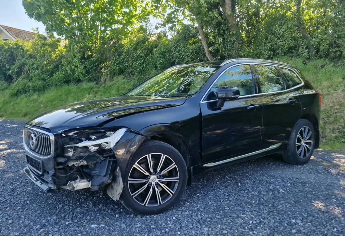 VOLVO XC60 4WD INSCRIPTION MODEL - Image 2