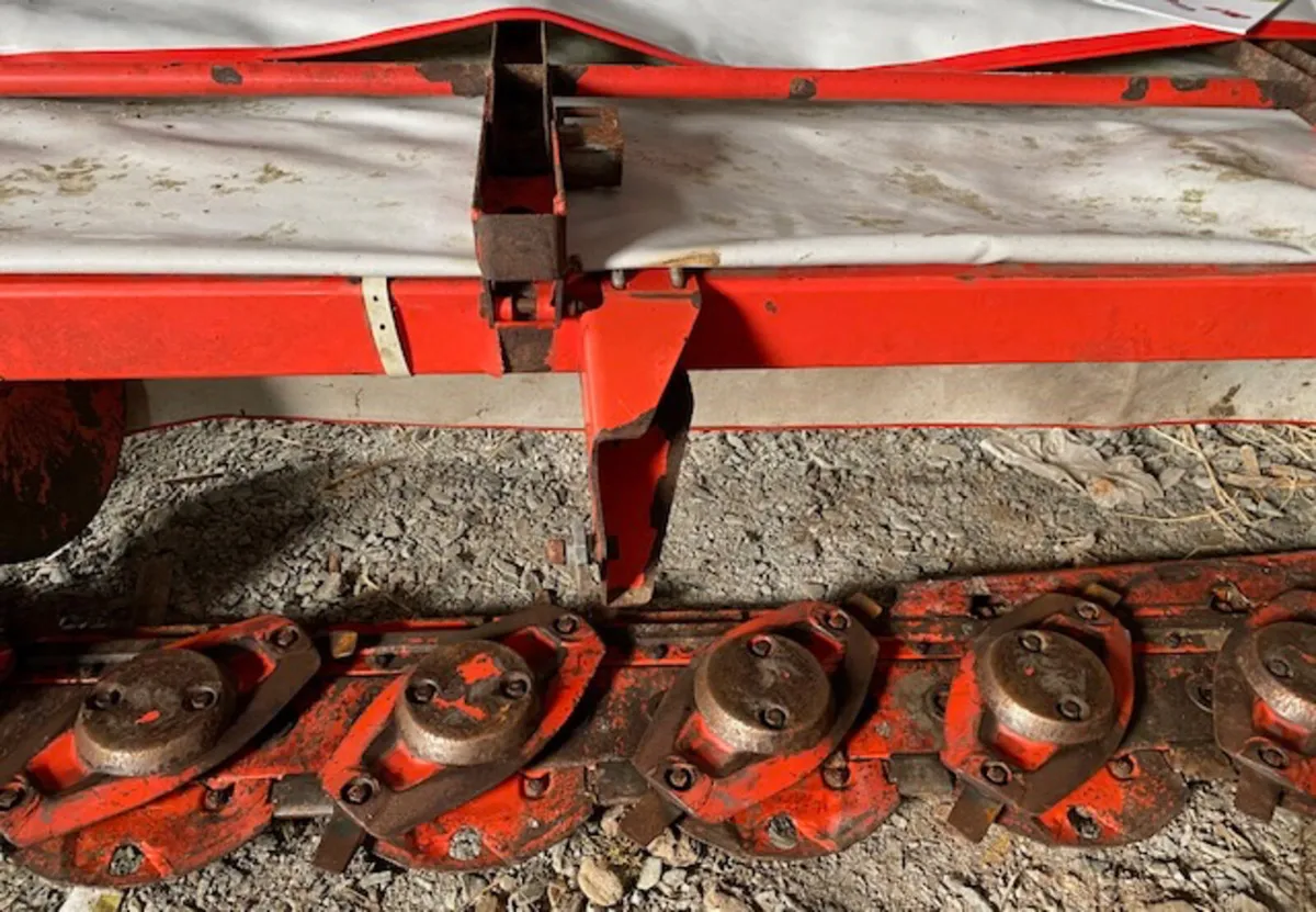 KUHN GMD 280 FF Disc Mower - Image 2