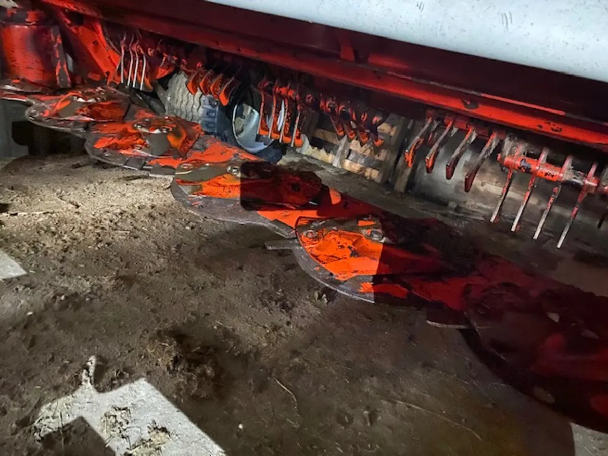 KUHN FC3160 TCD Mower - Image 2