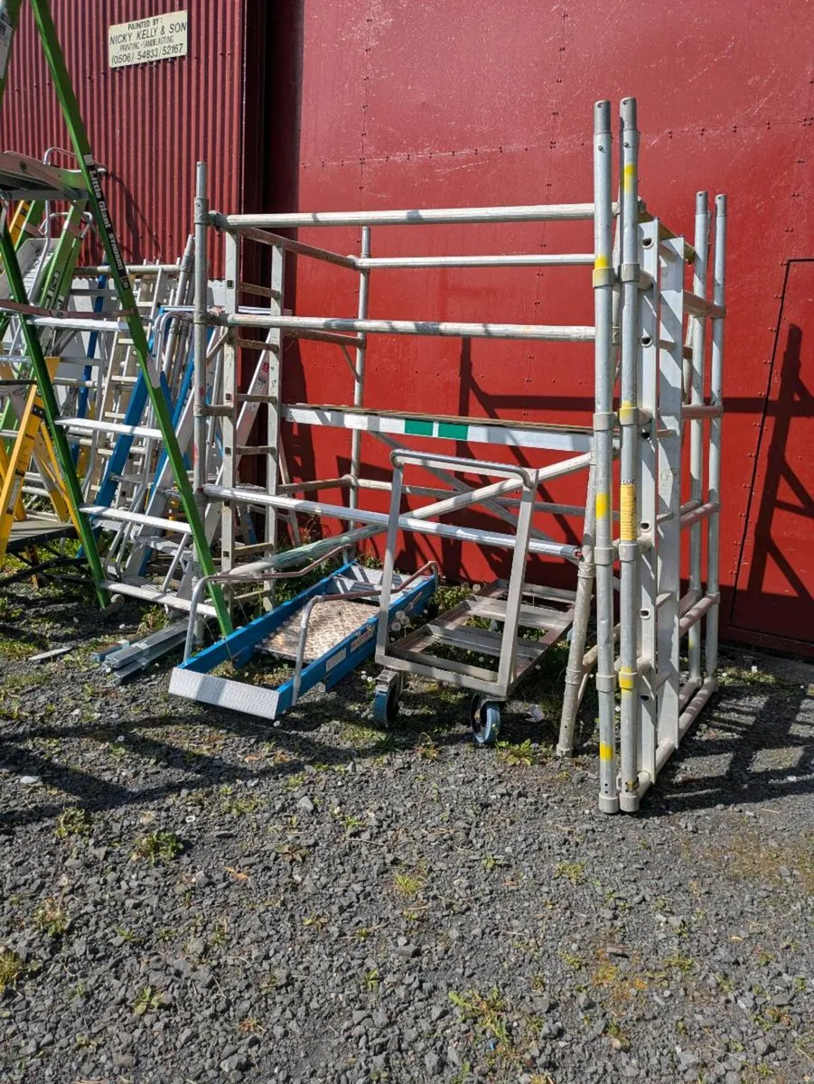 Scaffolding tower - Image 1