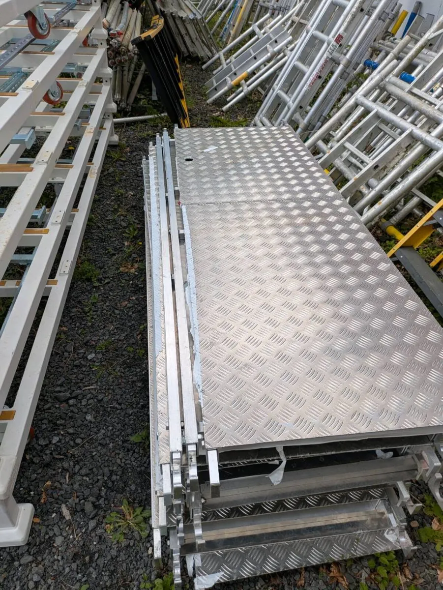 Aluminum pallets and aluminum sheets - Image 1