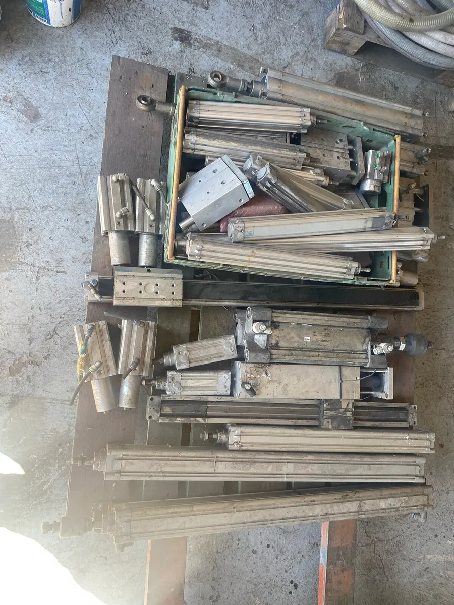 Workshop clearance - Image 3