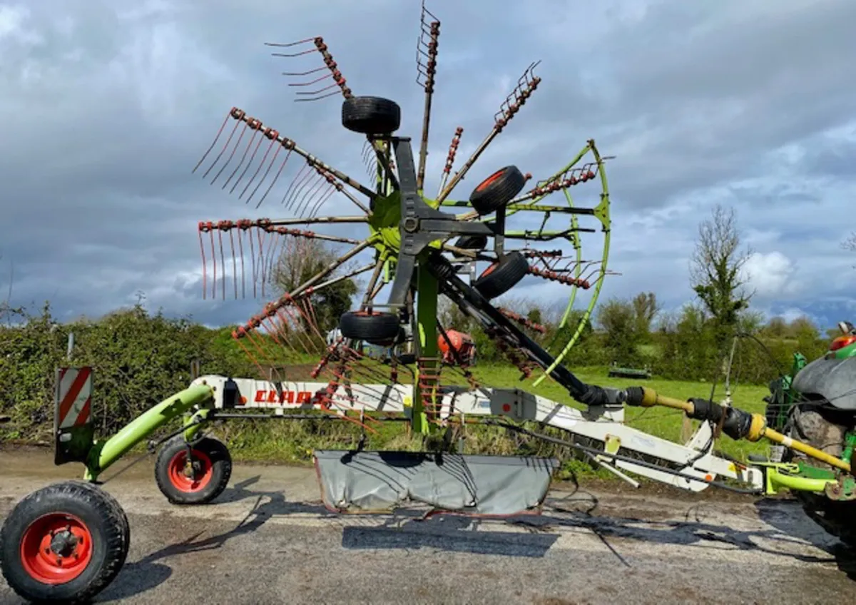 Claas Liner 2600 Rake - Image 3